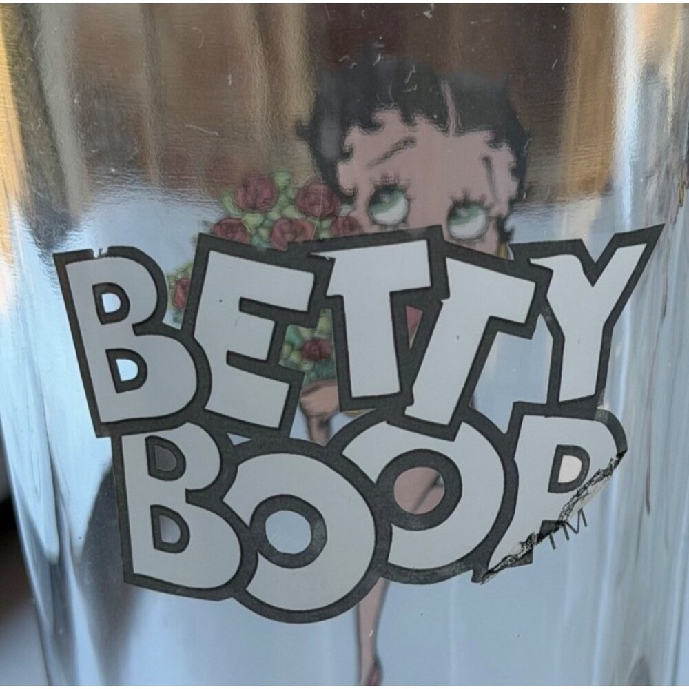 Set of 4 Betty Boop Classic Collectible 16 oz. Drinking Glasses 6" Tall (READ) - Picture 14 of 16